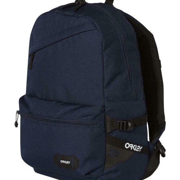 Oakley - 20L Street Backpack